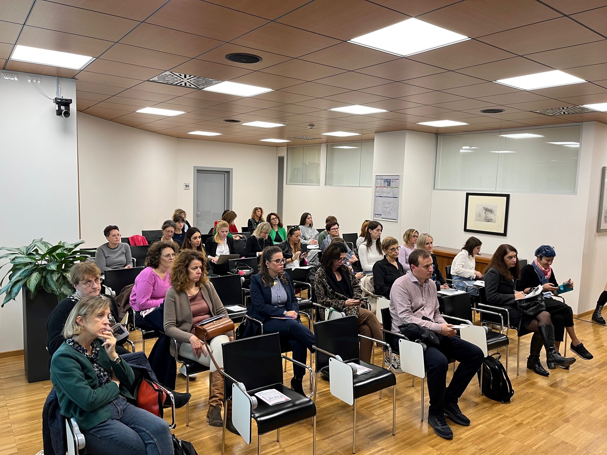 PARI OPPORTUNITÀ. BORDIN: INSPIEGABILE DIFFERENZA SALARIALE UOMO-DONNA